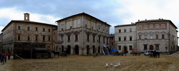 Die Piazza Grande als Filmkulisse fr die internationale TV-Serie ''I Medici''